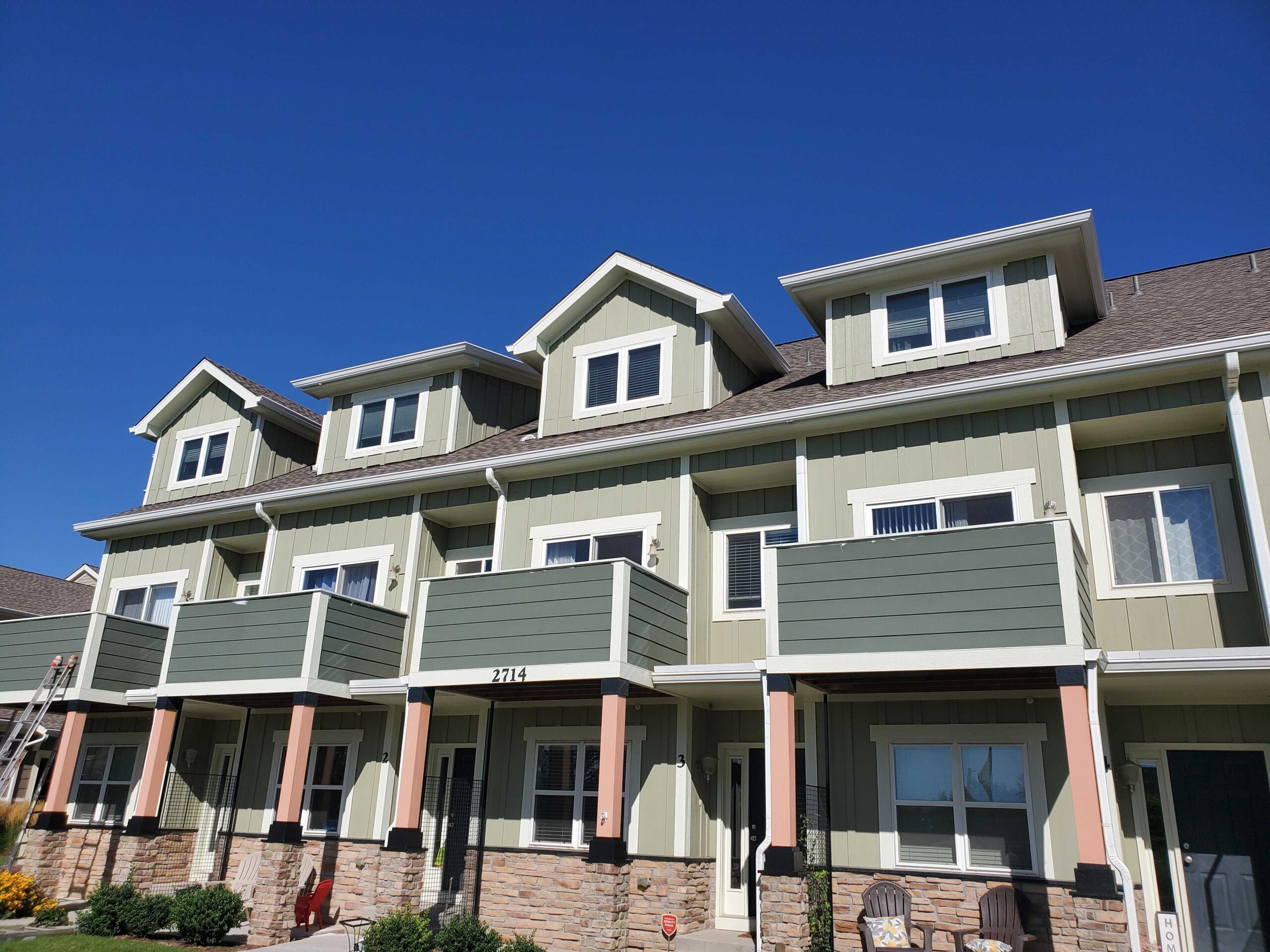 building painting in Denver, CO